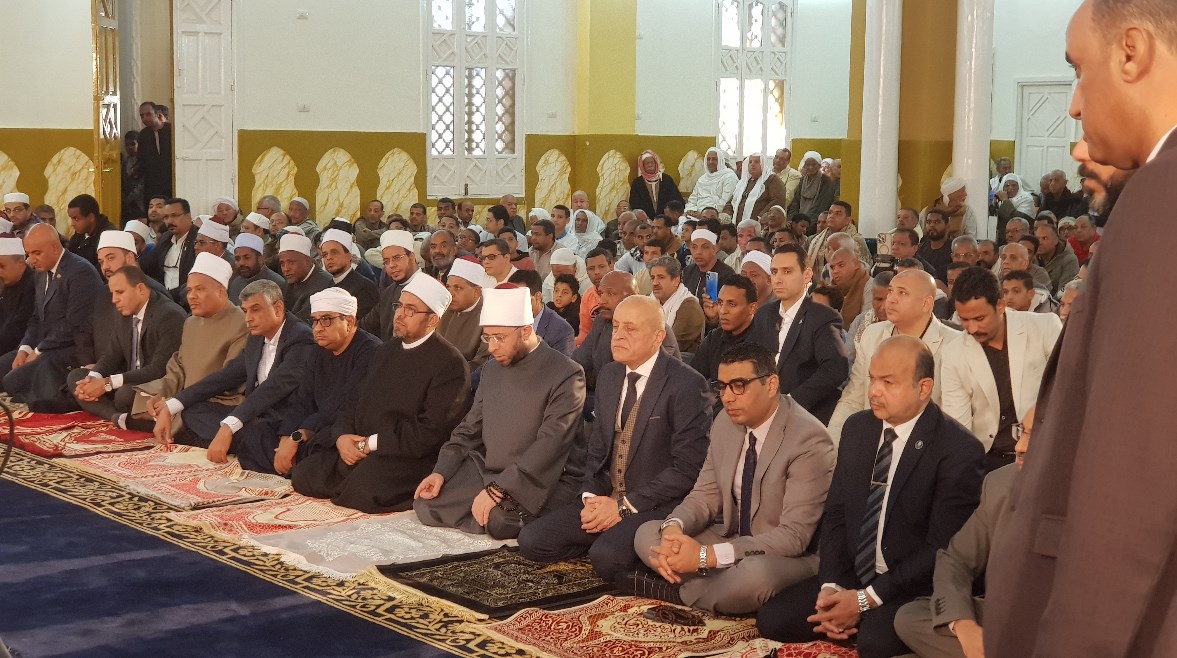 صورة أرشيفية الدكتور اسامه الأزهرى أثناء زيارته الأقصر 