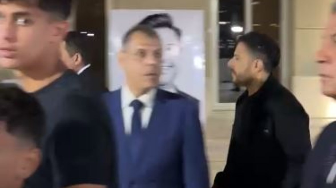 محمد حماقي في عزاء هاني شاكر