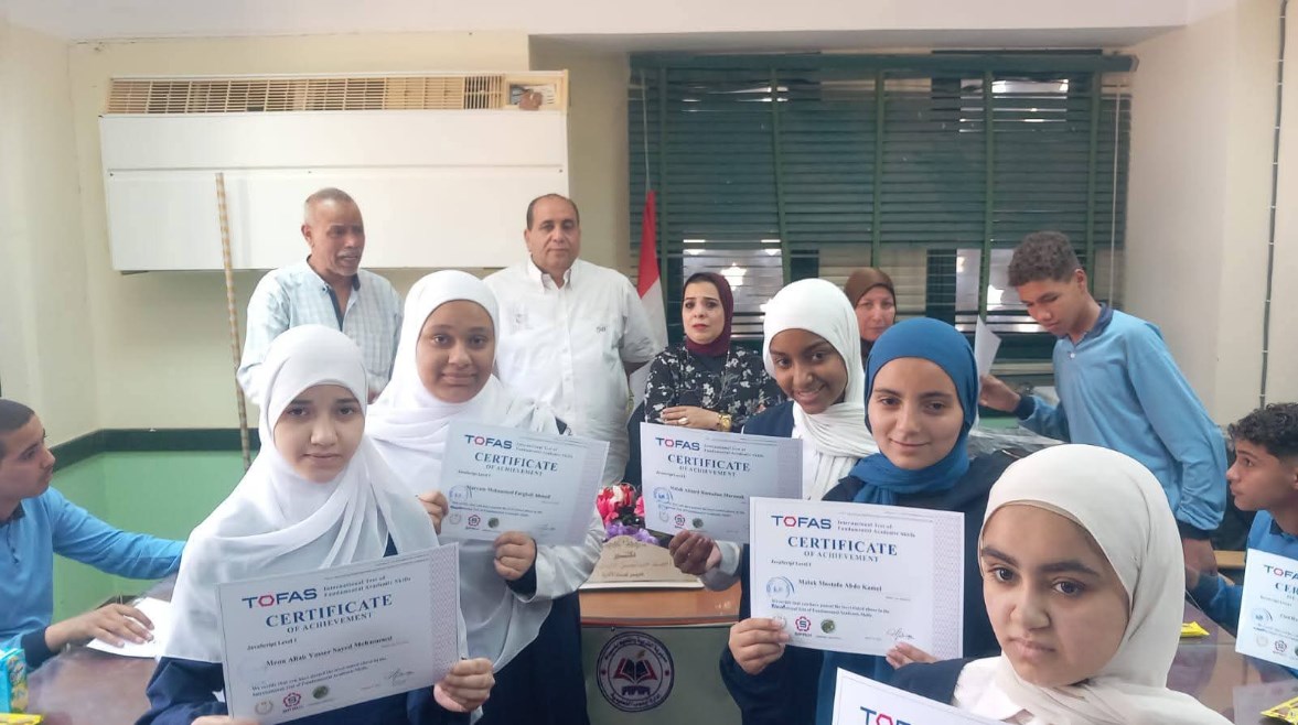 لقطة من التكريم والشهادات 