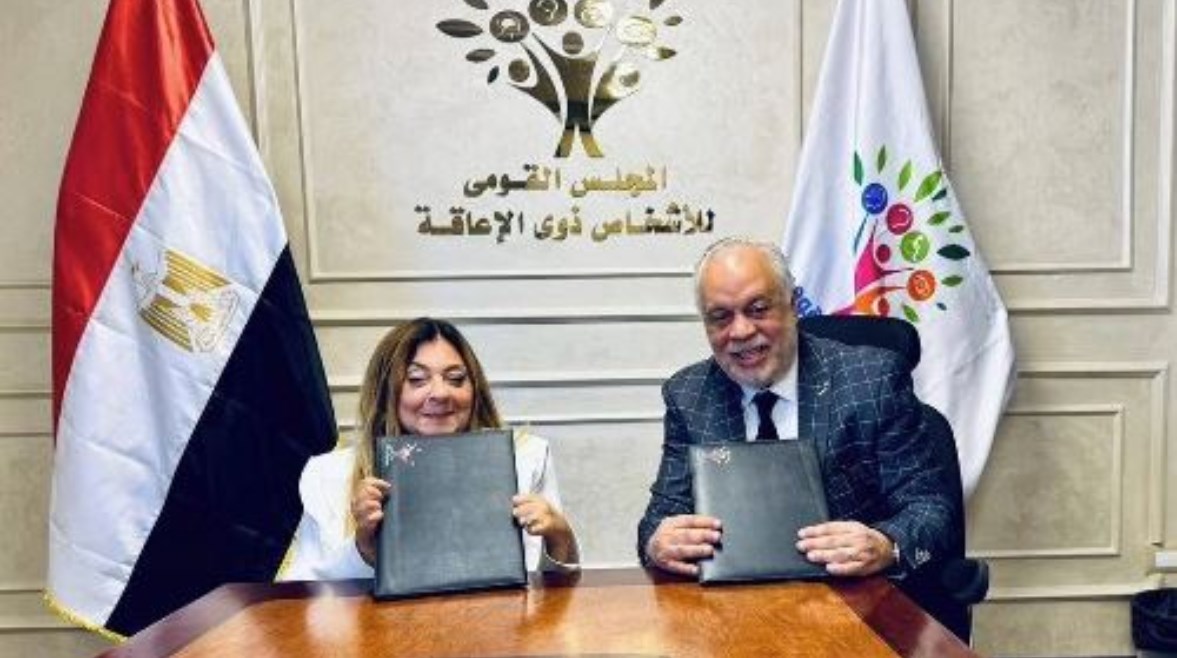 الدكتور اشرف زكي و الدكتورة ايمان كرم