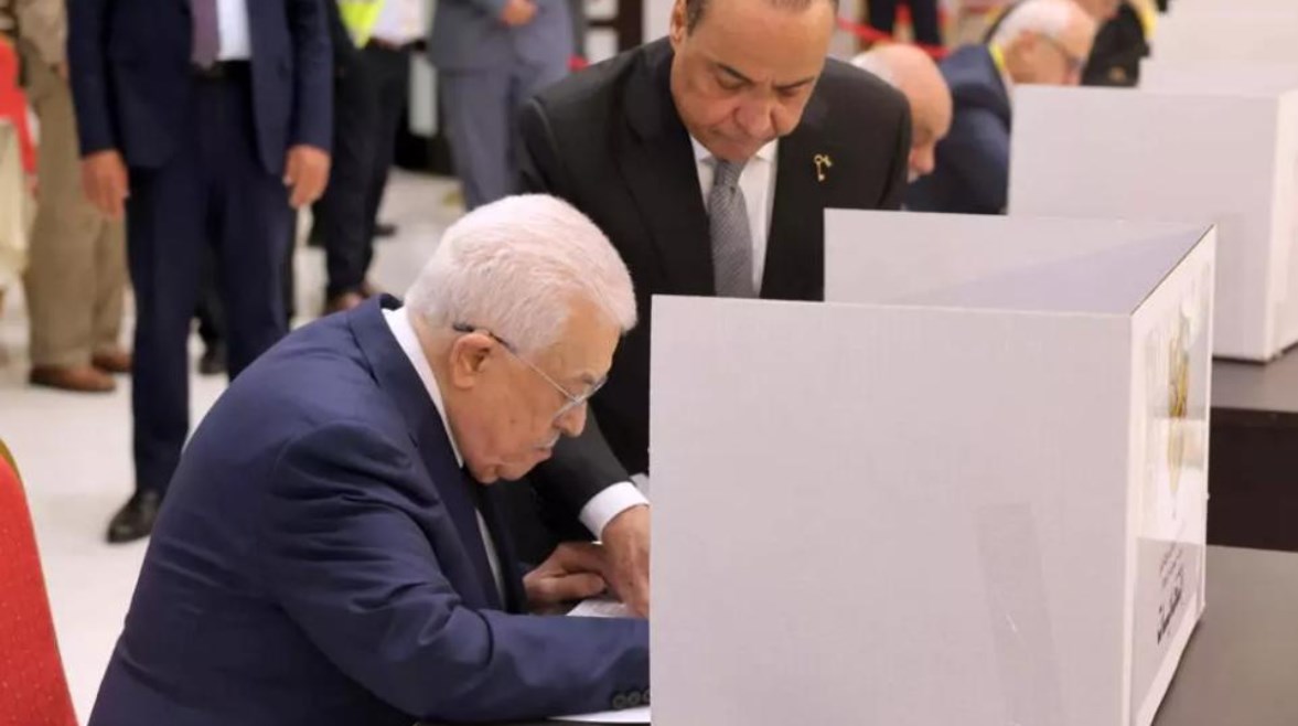 الرئيس الفلسطيني محمود عباس 