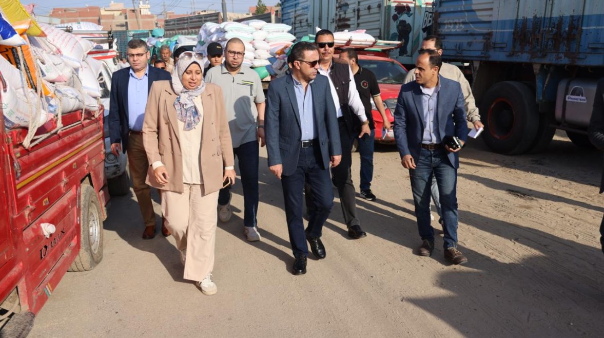 محافظ المنوفية يفاجئ صوامع قويسنا
