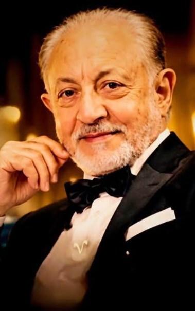  الفنان عبدالعزيز مخيون