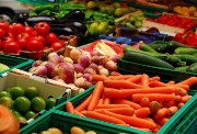  أسعار الخضار والطماطم اليوم الإثنين 15 يونيو 2026
