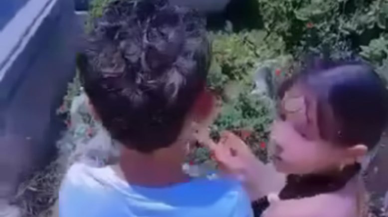 فيديو الدعاء على الزوج أمام القبر