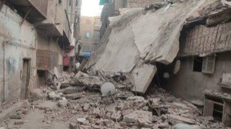 انهيار جزئي لعقار سكني في باب الشعرية