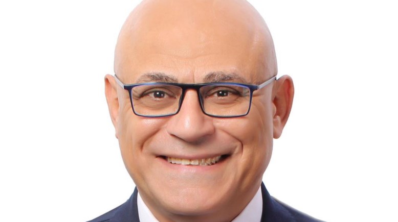  الدكتور ماجد عبد العظيم