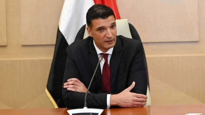 وزير الصناعة خالد هاشم