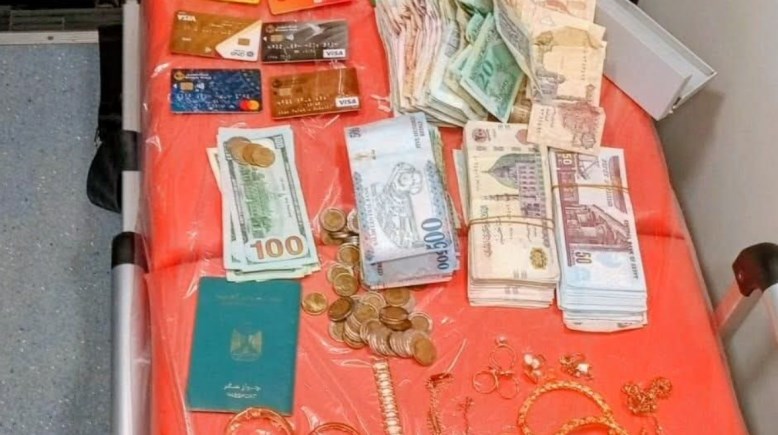 إسعاف المنيا يسلم ذوي مصابي حادث "ملوي" أمانات ومشغولات ذهبية بربع مليون جنيه