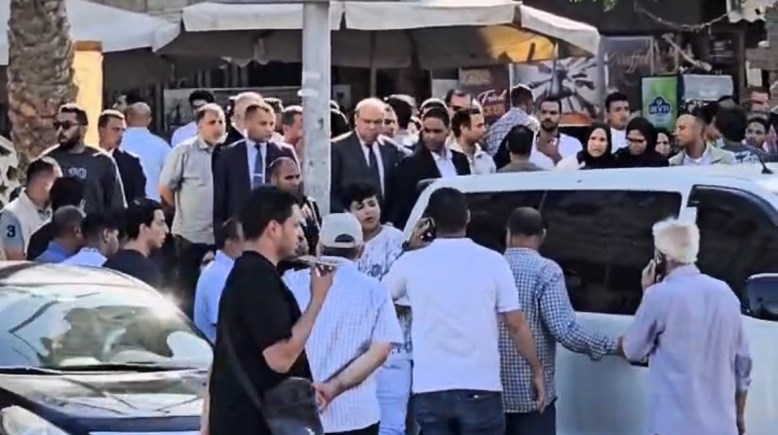 بحضور وزير الطيران.. تشيع جثمان الطالبة منار أشرف