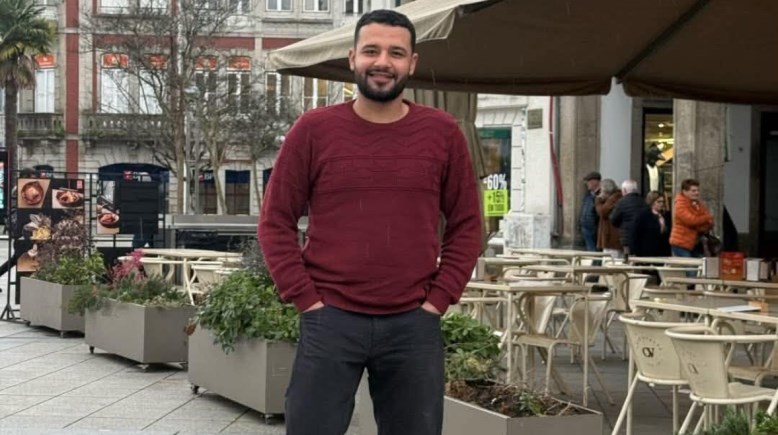 الشاب أحمددهب