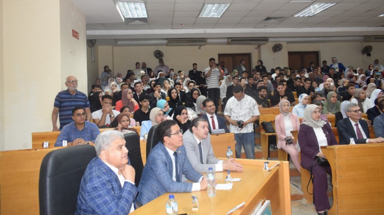 مناقشات مشروعات التخرج لطلاب كلية الحاسبات بجامعة بنها 