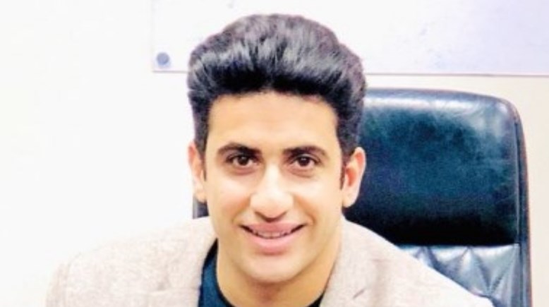 الكاتب الصحفي سامي خليفة