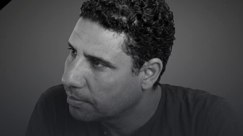 الشاب الراحل 
