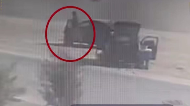 صورة تثبت قيادة الطالب للسيارة أثناء حادث وفاة بائعة الشاي بمنطقة حدائق الأهرام