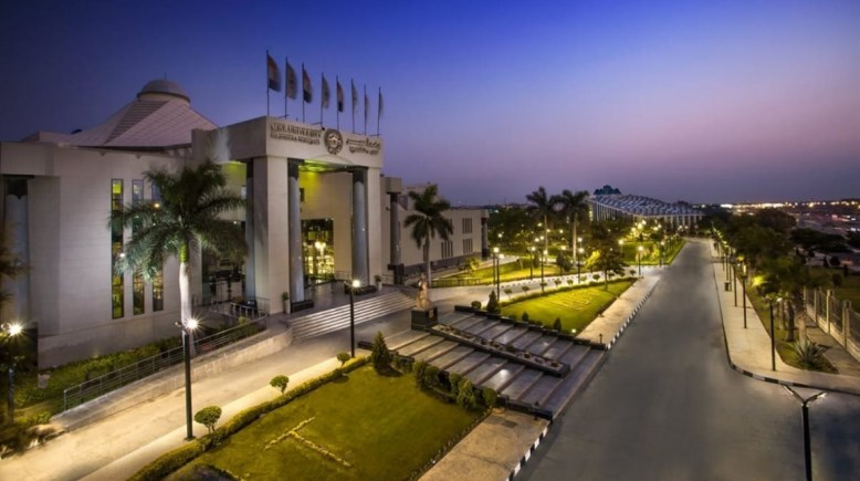 جامعة مصر للعلوم والتكنولوجيا