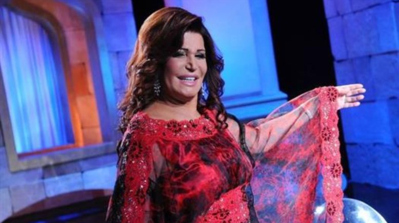 الفنانة نجوي فؤاد 