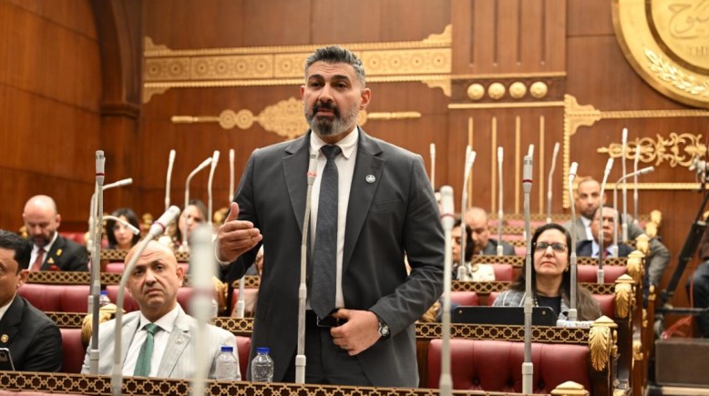 الفنان والنائب ياسر جلال 
