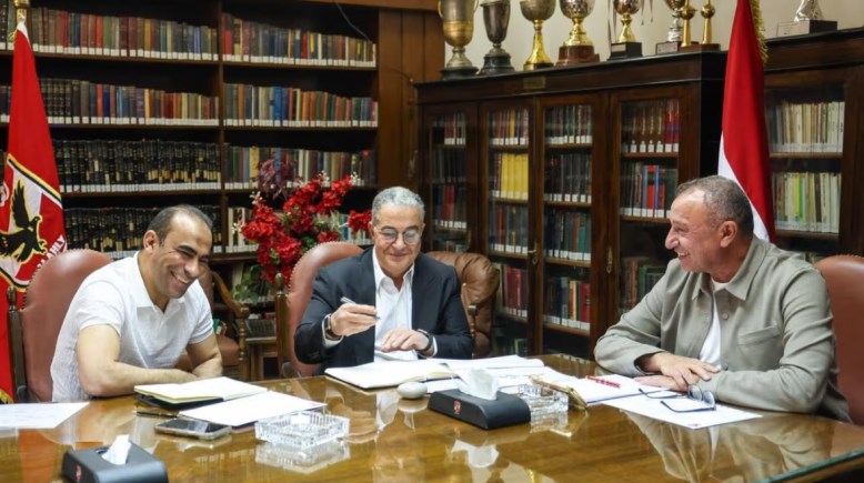 محمود الخطيب وياسين منصور وسيد عبدالحفيظ