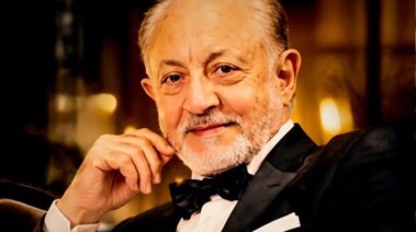  الفنان عبدالعزيز مخيون