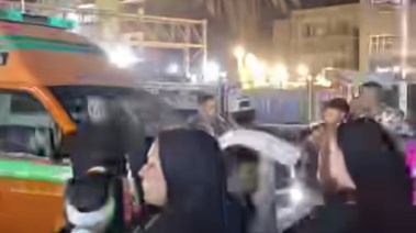 سيارات الإسعاف في موقع الحادث 