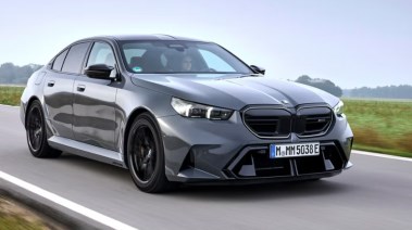 سيارة BMW M5