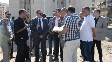 محافظ بورسعيد يتفقد مشروع مدرسة STEM