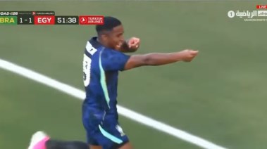 الهدف الثاني للبرازيل