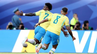  منتخب البرزيل ضد المغرب