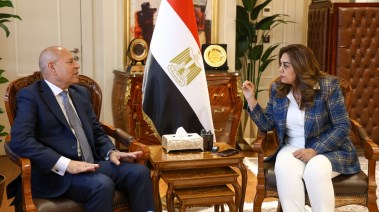 جانب من اجتماع وزيرة التنمية المحلية والبيئة ومحافظ القاهرة