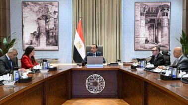 خلال اجتماع رئيس الوزراء