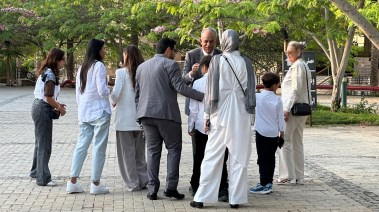 أسرة محمد مرزبان بالأبيض في عزائه