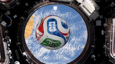  ناسا تختبر كرة كأس العالم 2026 في انعدام الجاذبية بالفضاء