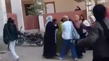 حقيقة فيديو الاعتداء على معلمة بعد رفضها تسهيل الغش