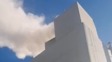 جانب من الحريق