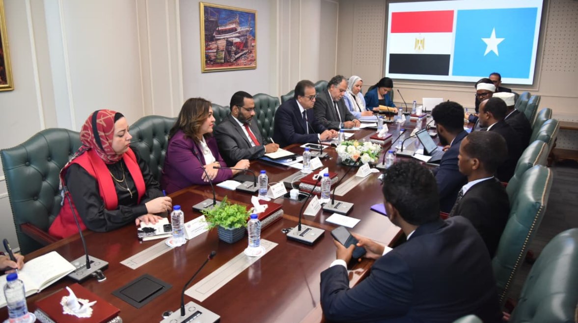 وزير الصحة ونظيره الصومالي