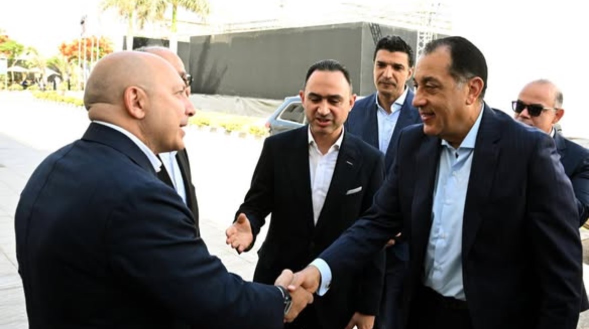 رئيس الوزراء في جولة