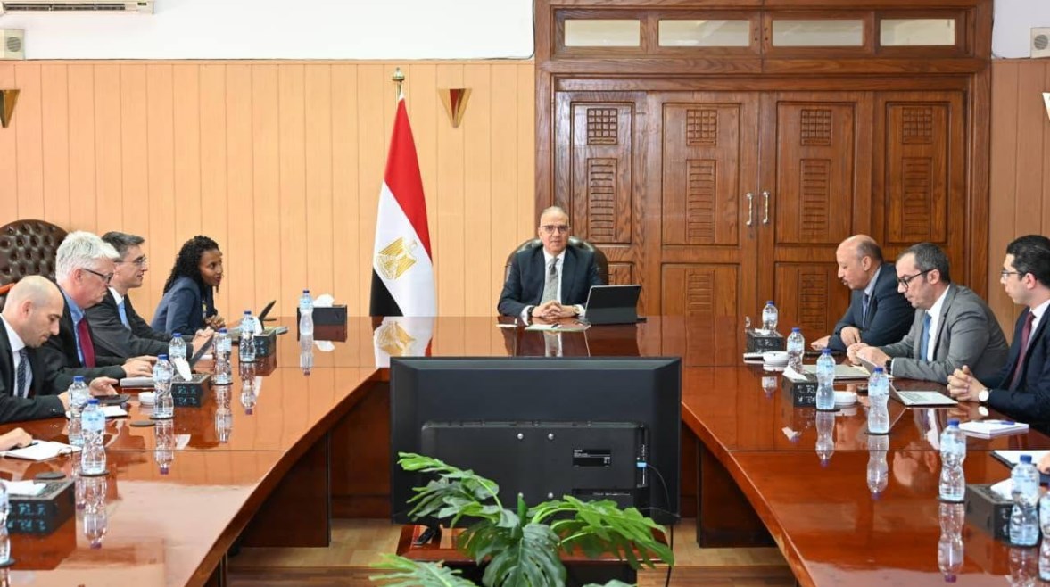 اجتماع وزير الموارد المائية والري