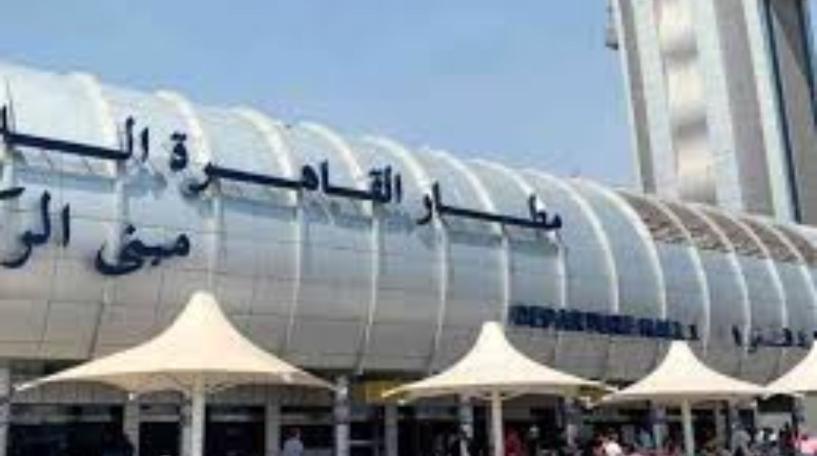 مطار القاهرة 