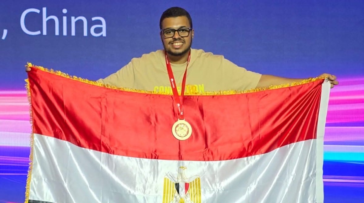 محمود أحمد علم الدين 