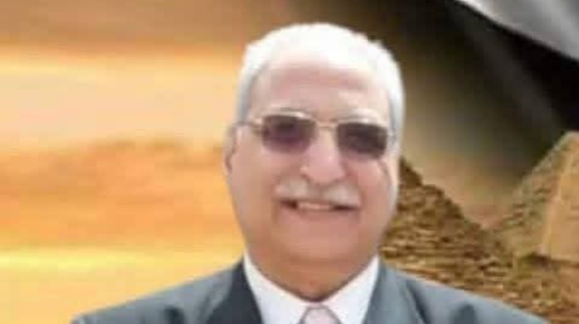 مصطفى عبده وكيل وزارة التربية والتعليم بمحافظة البحر الأحمر 