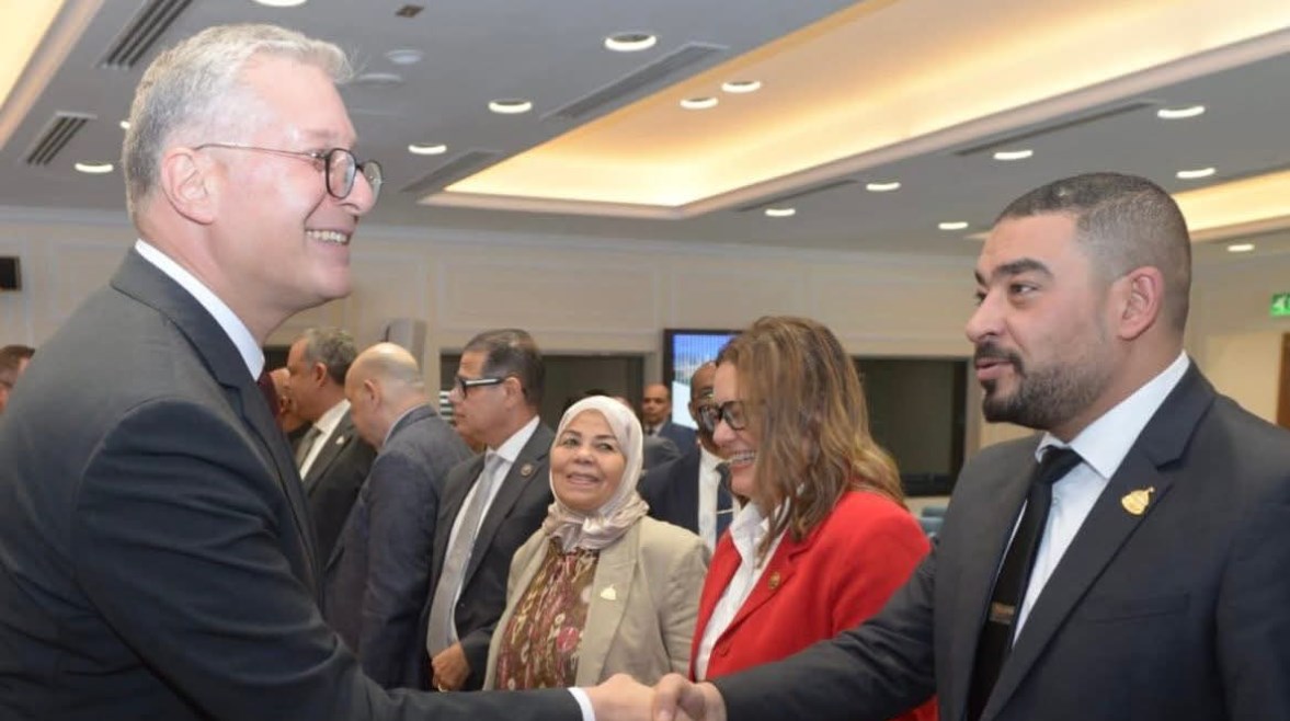 النائب أحمد رجب الشافعي ووزير البترول