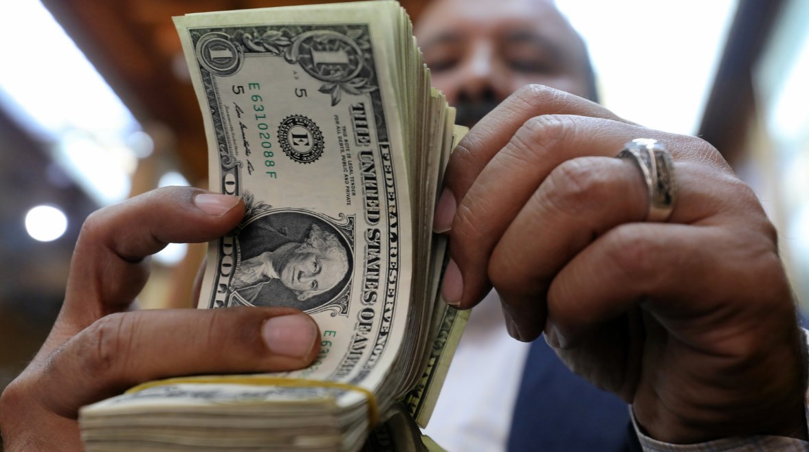سعر صرف الدولار أمام الجنيه المصري 