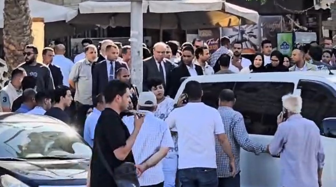 بحضور وزير الطيران.. تشيع جثمان الطالبة منار أشرف