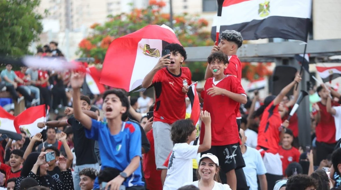 احتفال المصريون بتأهل المنتخب 