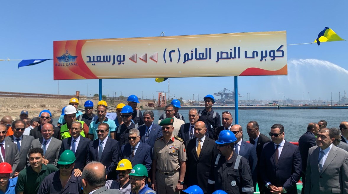 رئيس قناة السويس: بدء بناء 10 قاطرات مصرية للتصدير 