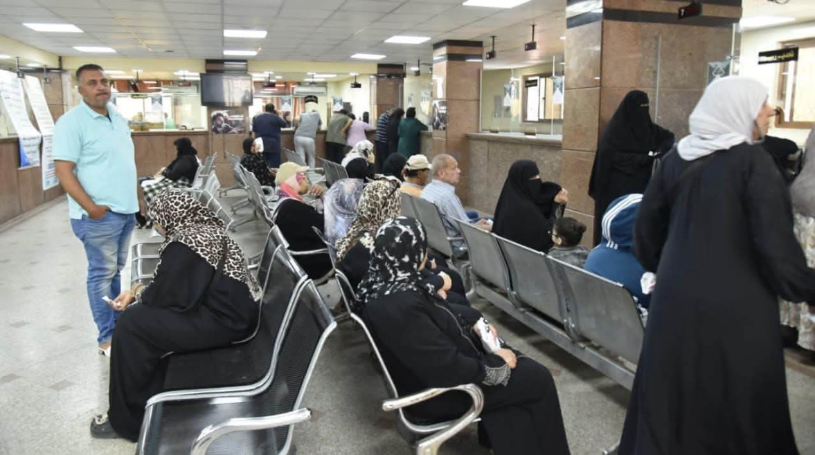 محافظ بورسعيد يضرب بيدٍ من حديد.. إحالة 63 موظفًا بحي العرب للتحقيق بسبب الغياب والتأخر عن العمل