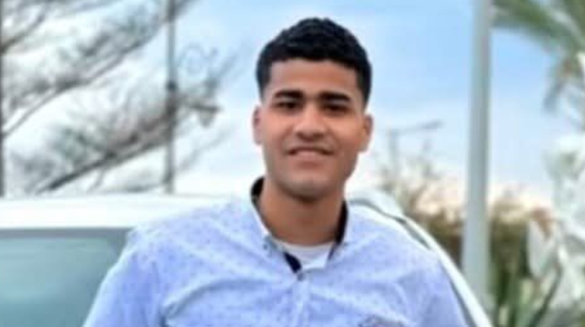طعنة نافذة بالقلب أنهت حلم "المحامي الشاطر".. أم منهارة ترفض تصديق رحيله وجنازة مهيبة شهدت إغماءات بين أصدقائه.. والشرطة تضبط المتهم في ساعات