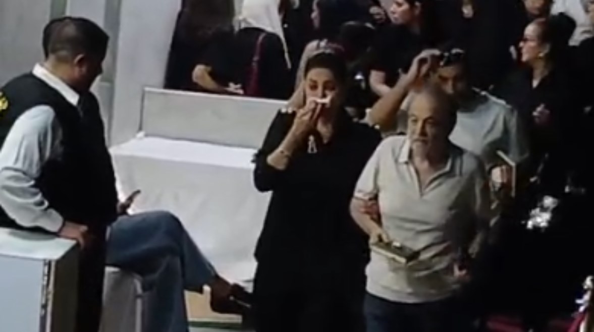 وفاء عامر