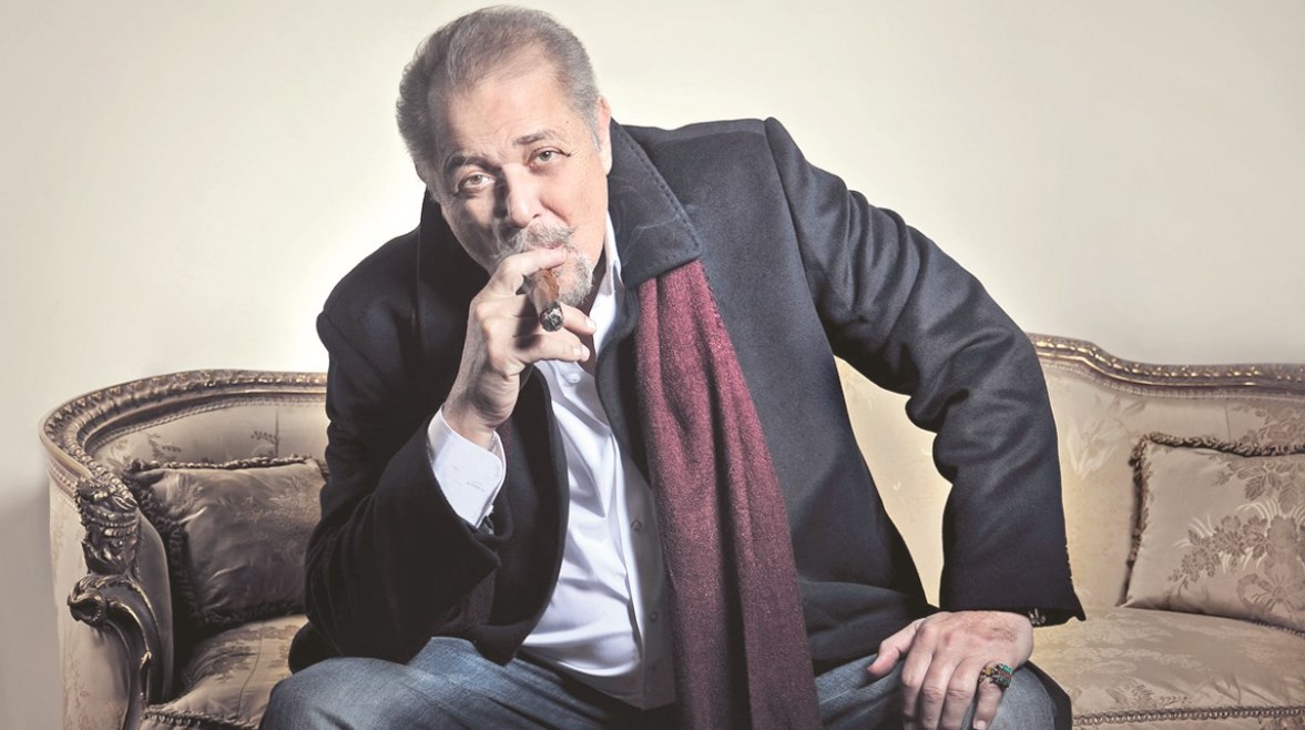 الفنان محمود عبدالعزيز